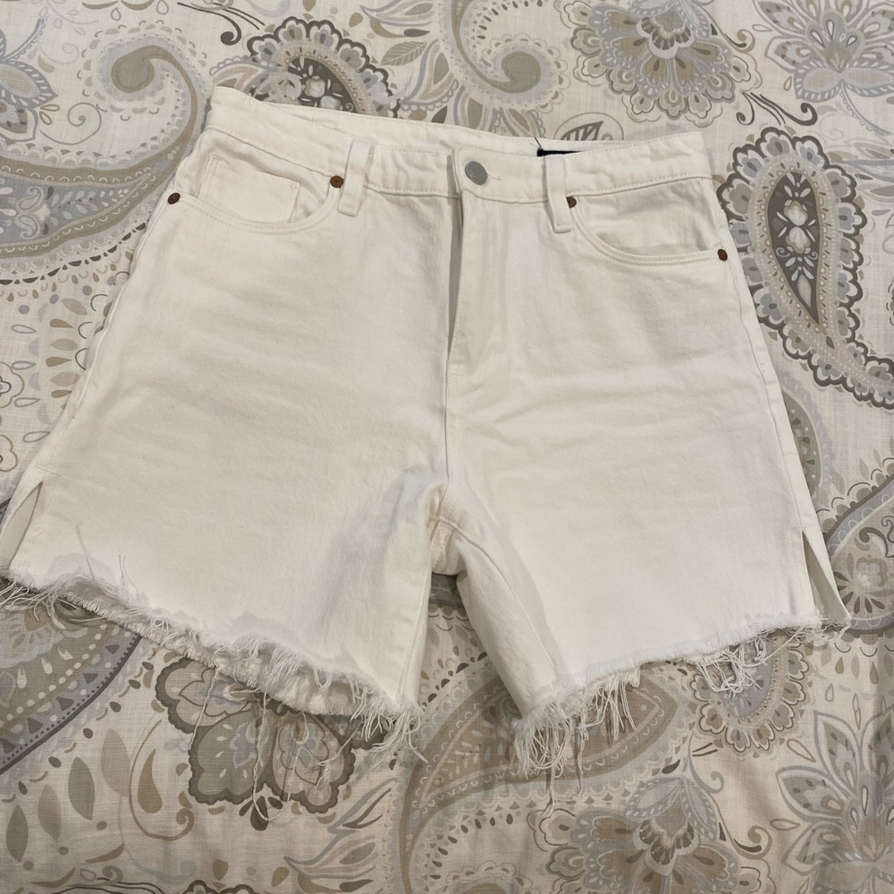 NWT BlankNYC The Warren High Rise Mid Length raw hem shorts, white, Sz 27 - Picture 5 of 8